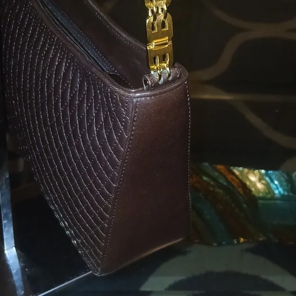 Bally Quilted Brown Lambskin Leather Shoulder Bag with Gold Chain - Picture 4 of 9